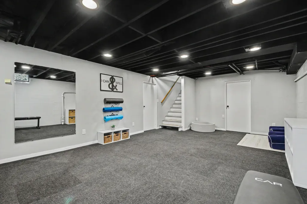 2516 Mildred Avenue SE Grand Rapids Charter Township MI 49507