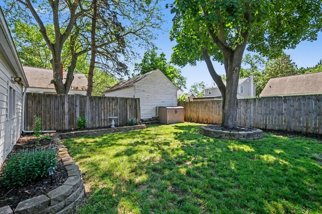 2516 Mildred Avenue SE Grand Rapids Charter Township MI 49507