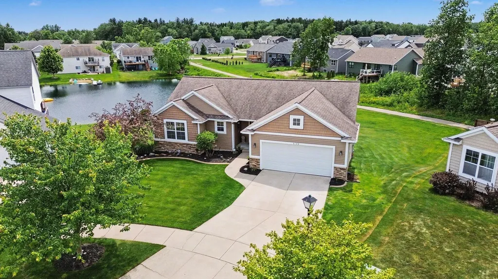 6186 Kingsbury Court Allendale Charter Township MI 49401