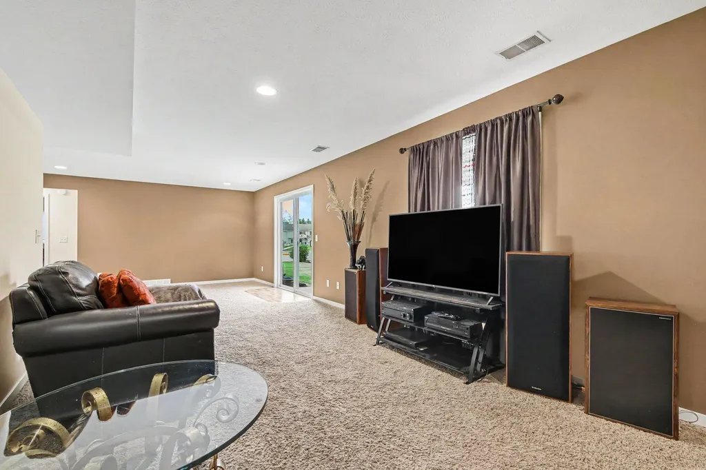 6186 Kingsbury Court Allendale Charter Township MI 49401