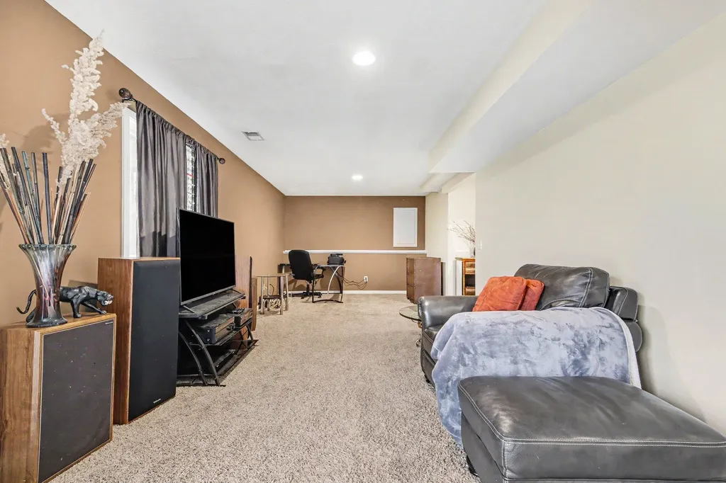 6186 Kingsbury Court Allendale Charter Township MI 49401