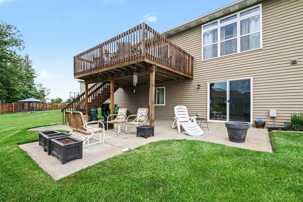 6186 Kingsbury Court Allendale Charter Township MI 49401