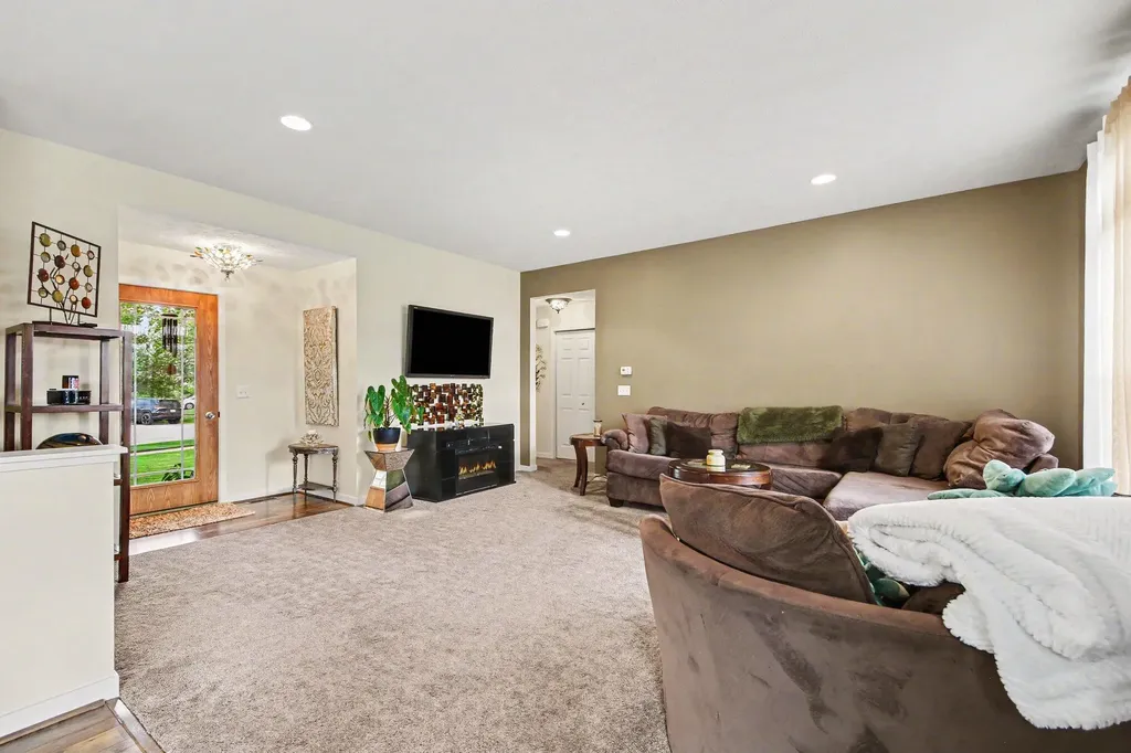 6186 Kingsbury Court Allendale Charter Township MI 49401