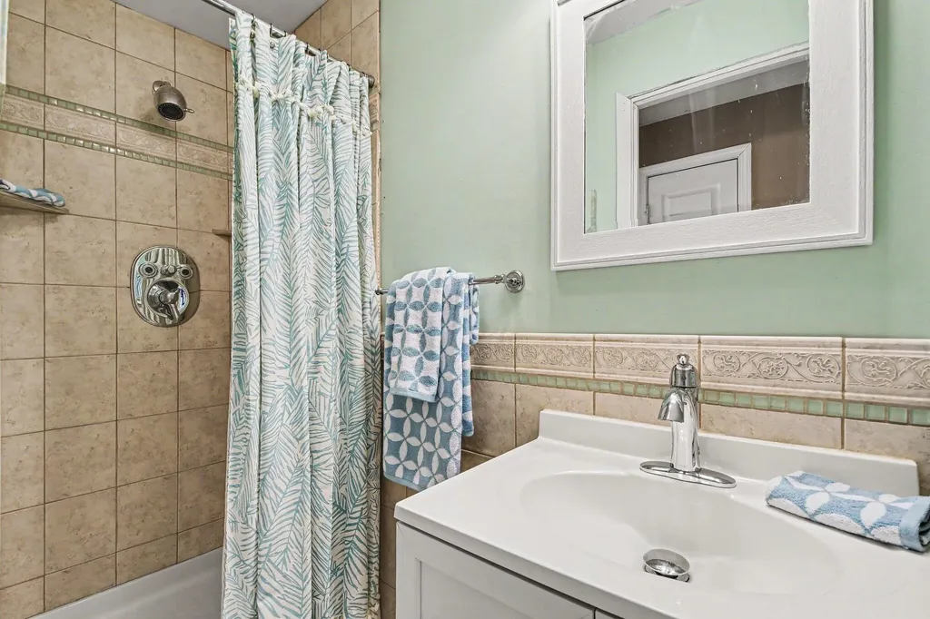 1417 Turner Avenue NW Grand Rapids City MI 49504