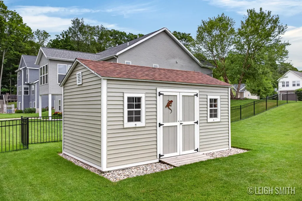 5901 Lynn Drive Allendale Charter Township MI 49401