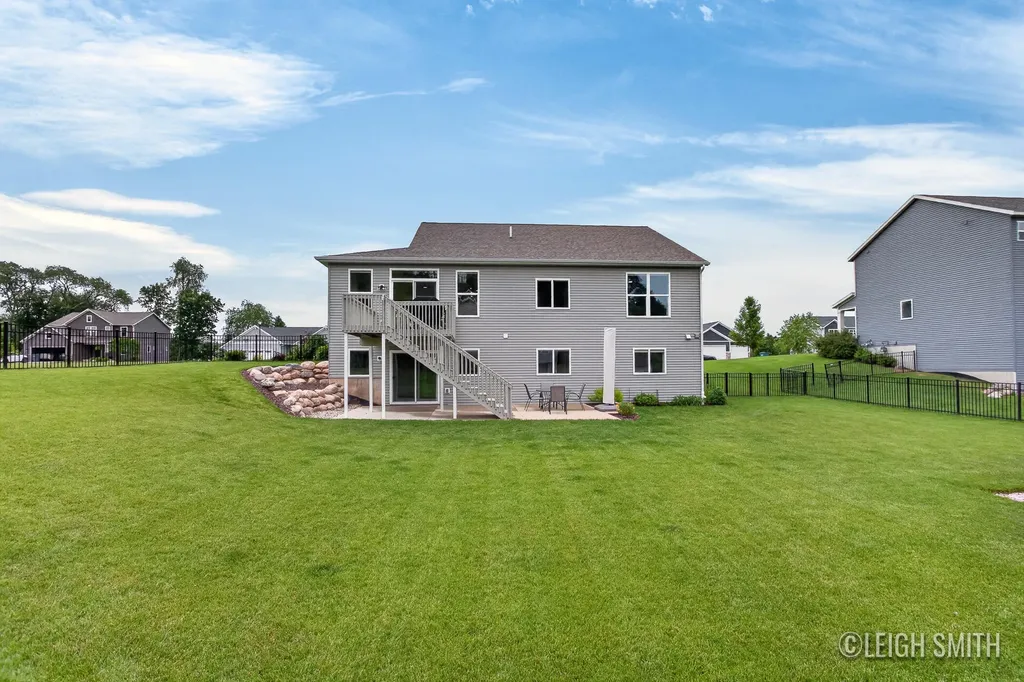 5901 Lynn Drive Allendale Charter Township MI 49401