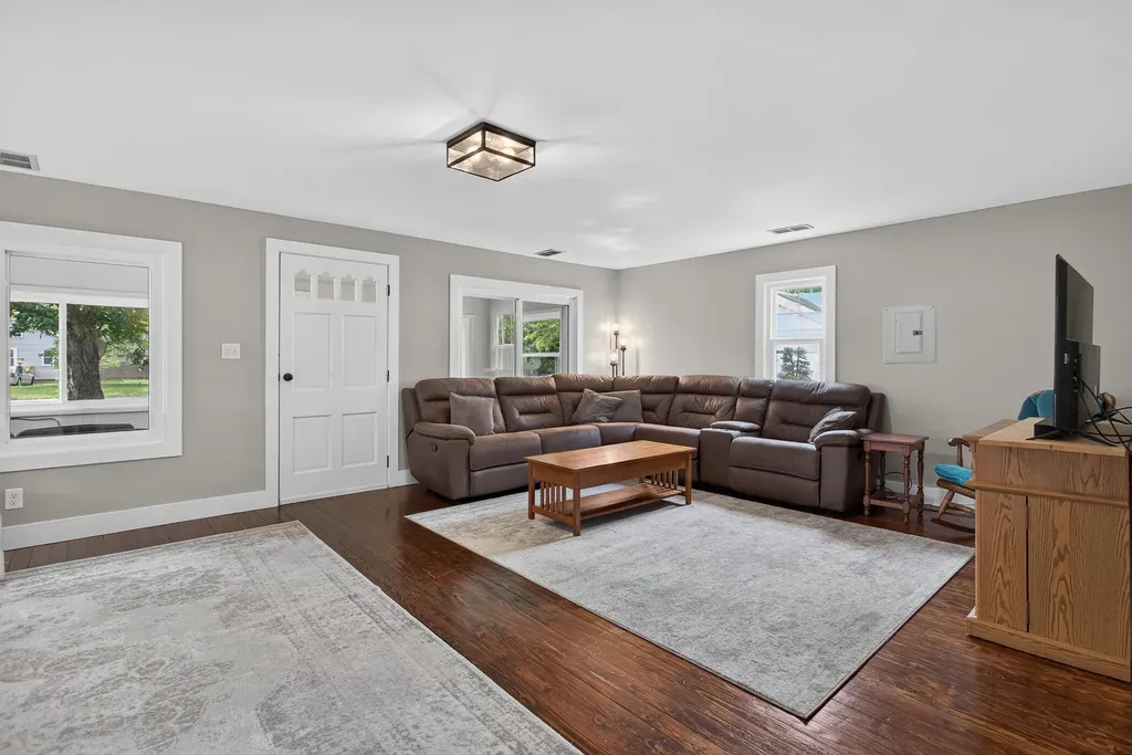 61 Jonquil Street SW Byron Township MI 49548