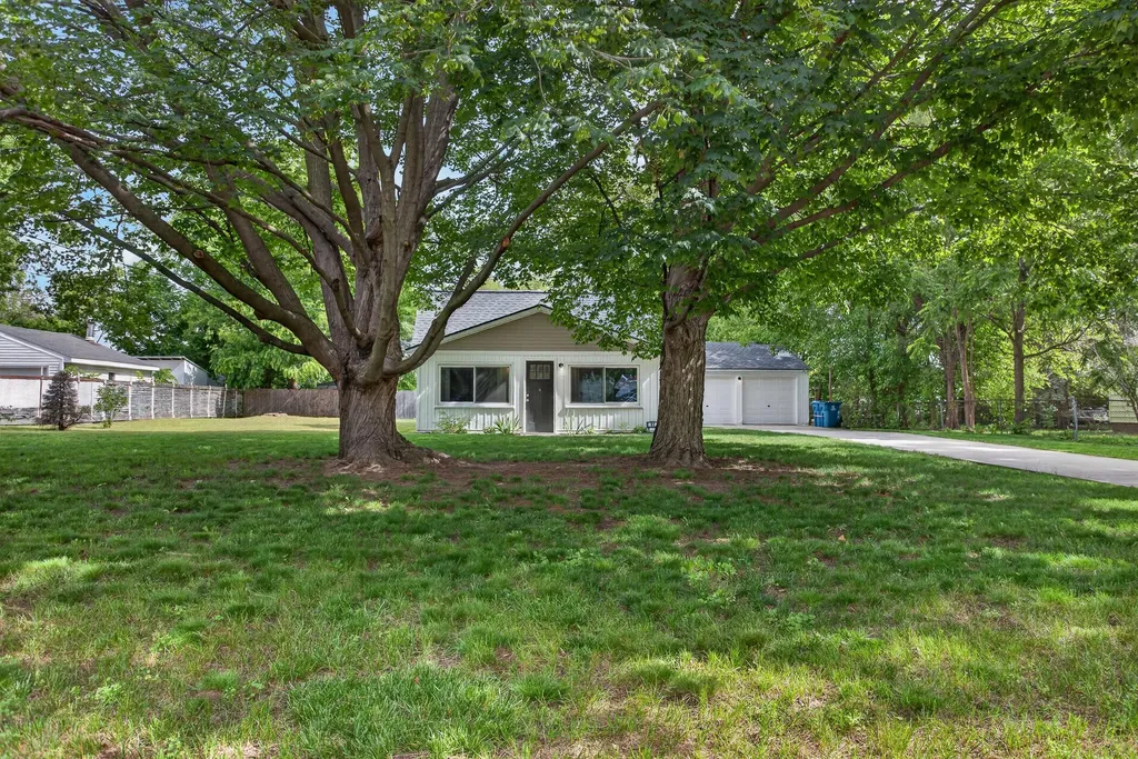 61 Jonquil Street SW Byron Township MI 49548