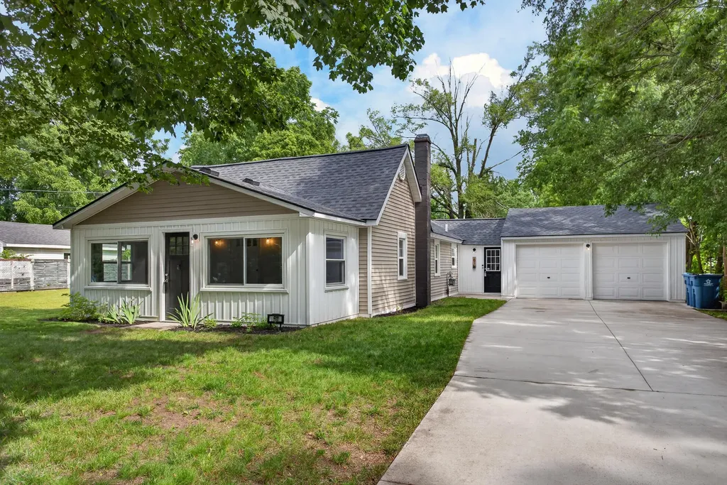 61 Jonquil Street SW Byron Township MI 49548