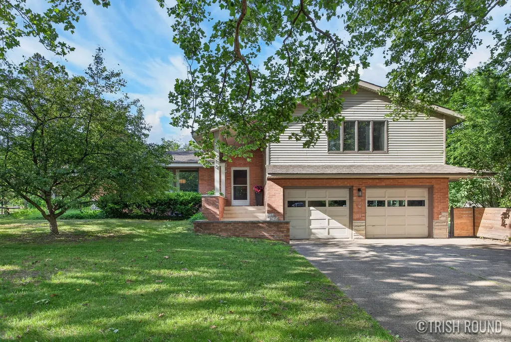 518 Russwood Street NE Grand Rapids City MI 49505