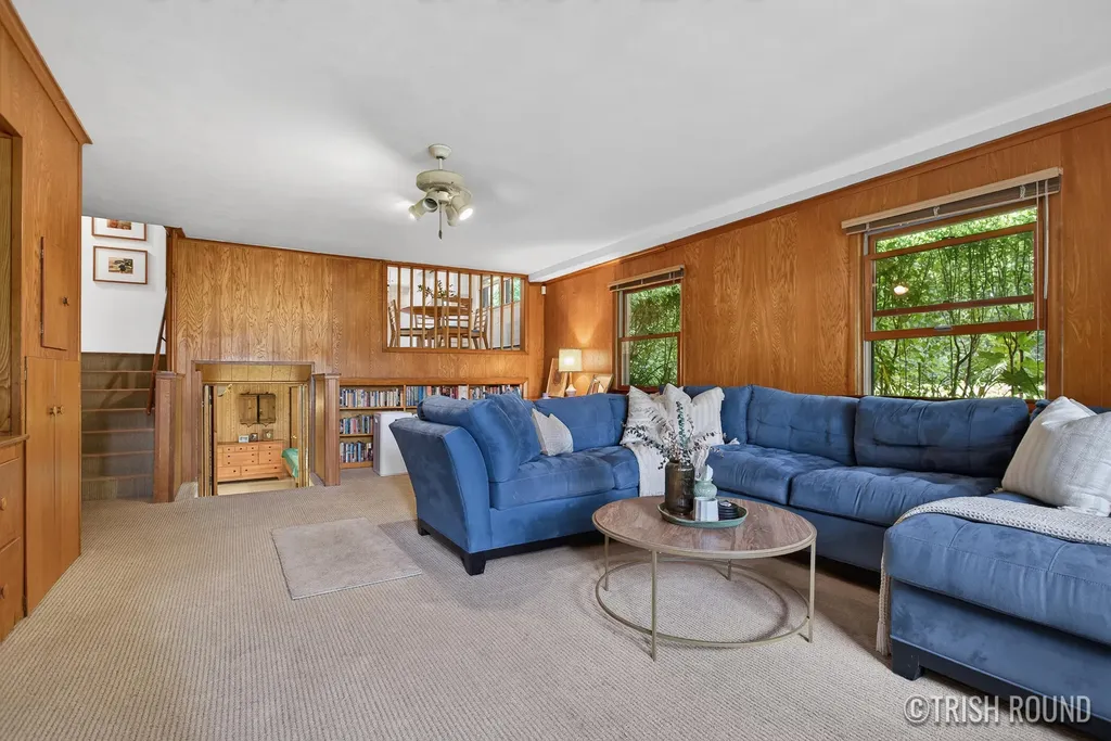 518 Russwood Street NE Grand Rapids City MI 49505