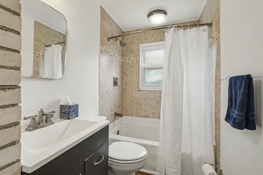 1258 Spring Avenue NE Grand Rapids City MI 49505