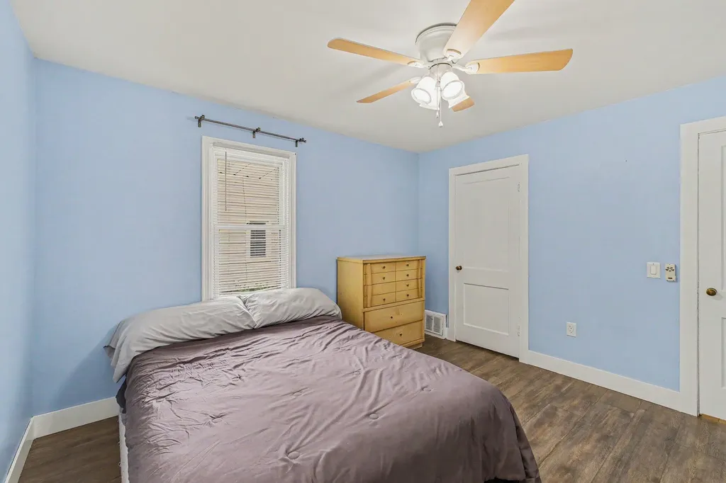 1258 Spring Avenue NE Grand Rapids City MI 49505