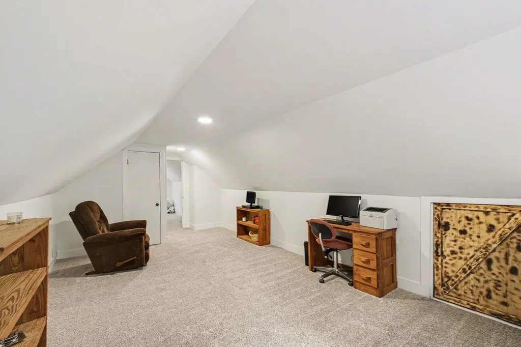 1258 Spring Avenue NE Grand Rapids City MI 49505