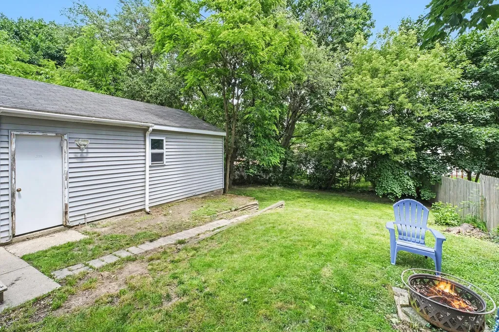 1258 Spring Avenue NE Grand Rapids City MI 49505