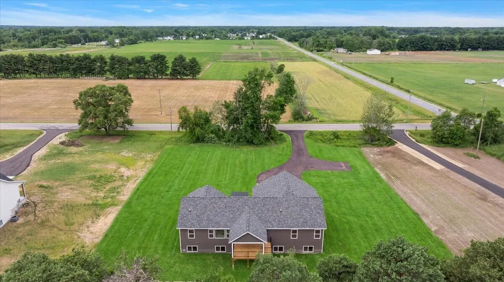 9764 56th Avenue Allendale Charter Township MI 49401