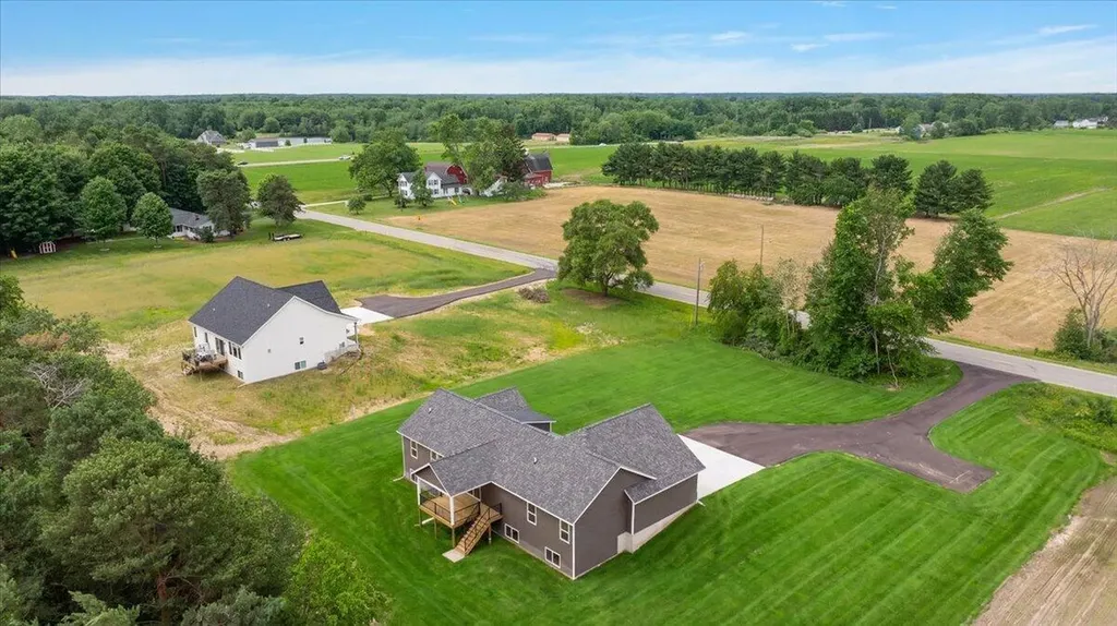 9764 56th Avenue Allendale Charter Township MI 49401