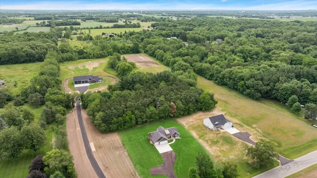 9764 56th Avenue Allendale Charter Township MI 49401