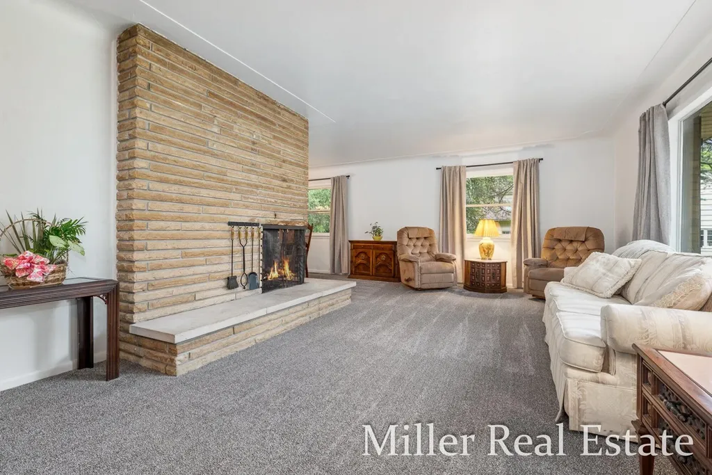 1140 David Drive Hastings City MI 49058