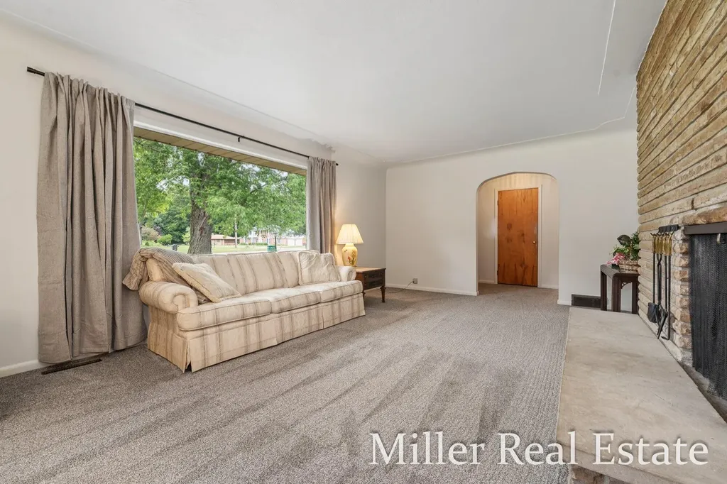 1140 David Drive Hastings City MI 49058