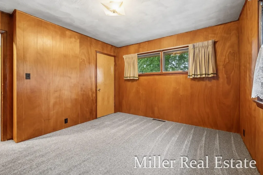 1140 David Drive Hastings City MI 49058