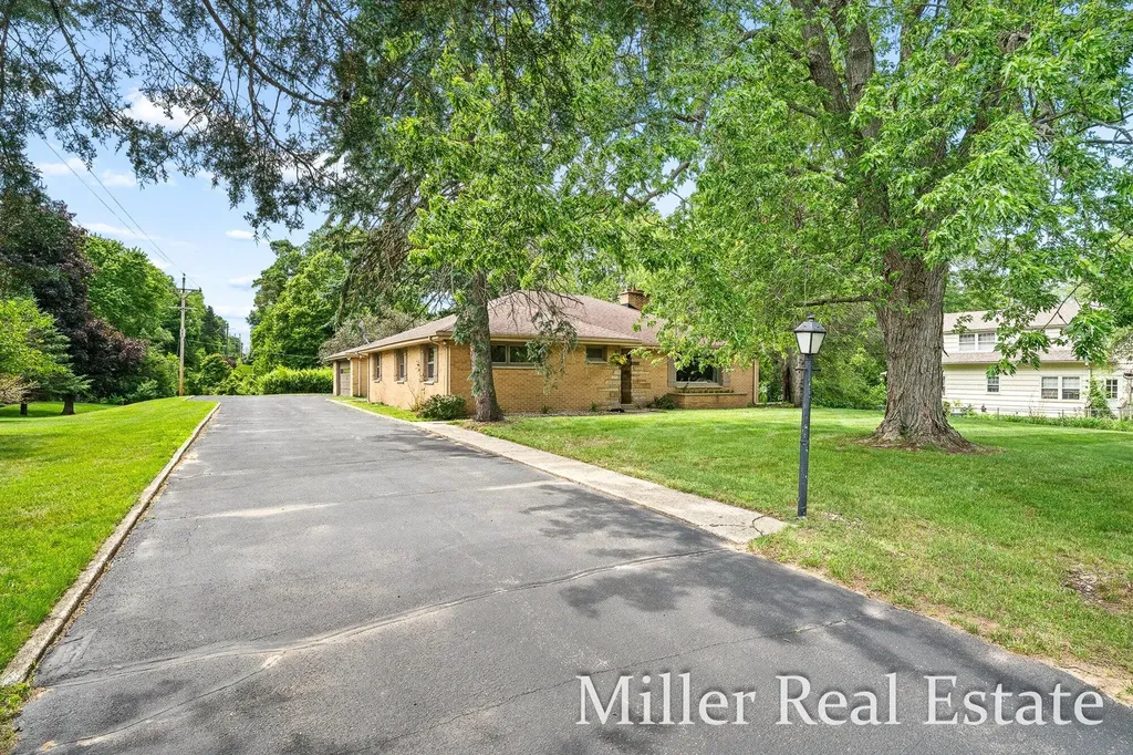 1140 David Drive Hastings City MI 49058
