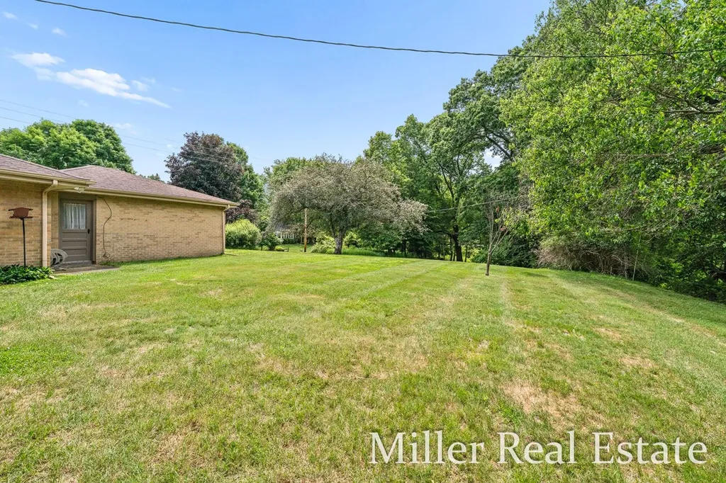 1140 David Drive Hastings City MI 49058