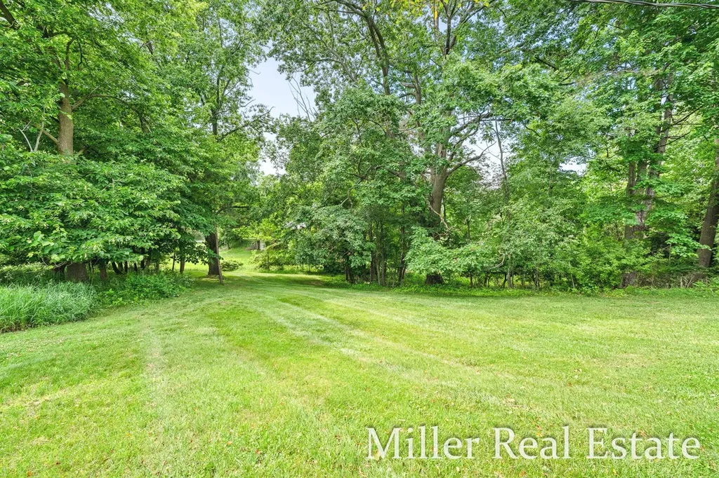 1140 David Drive Hastings City MI 49058