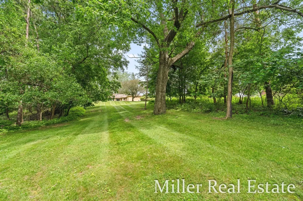 1140 David Drive Hastings City MI 49058