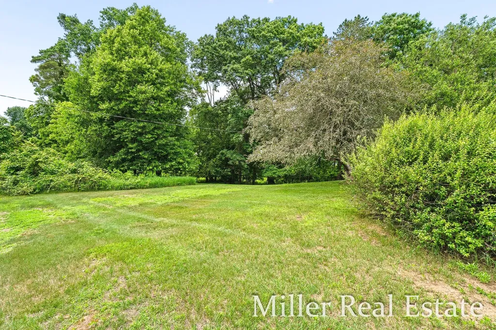 1140 David Drive Hastings City MI 49058