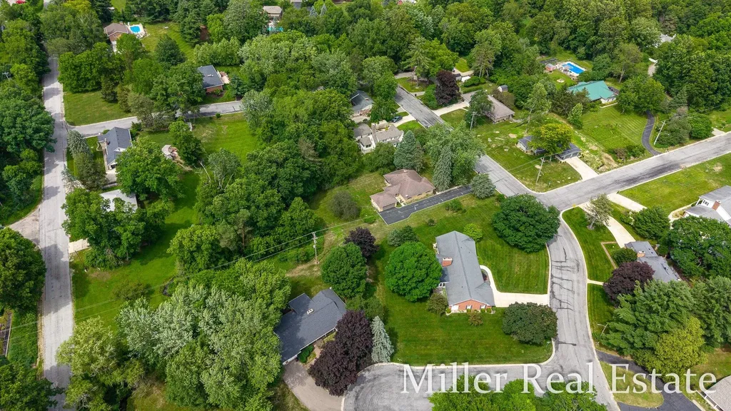 1140 David Drive Hastings City MI 49058