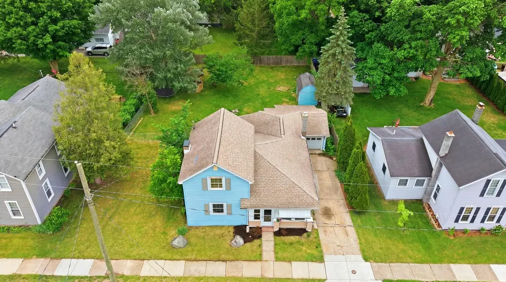 419 N Monroe Street SE Lowell City MI 49331