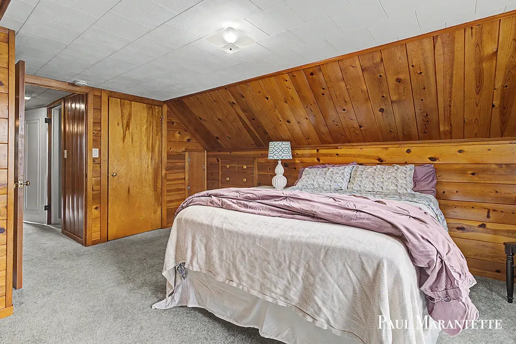 1028 Dorroll Street NE Grand Rapids City MI 49505
