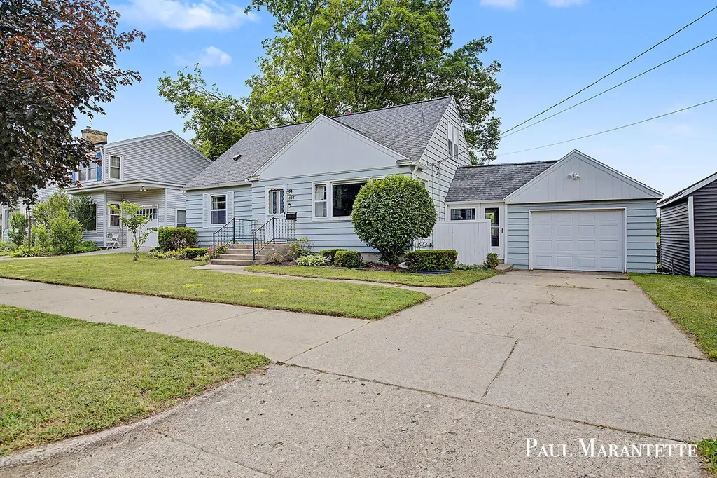 1028 Dorroll Street NE Grand Rapids City MI 49505