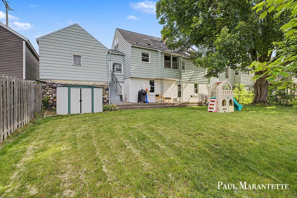 1028 Dorroll Street NE Grand Rapids City MI 49505