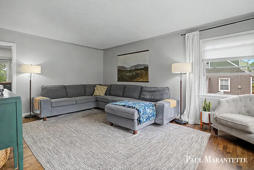 1028 Dorroll Street NE Grand Rapids City MI 49505