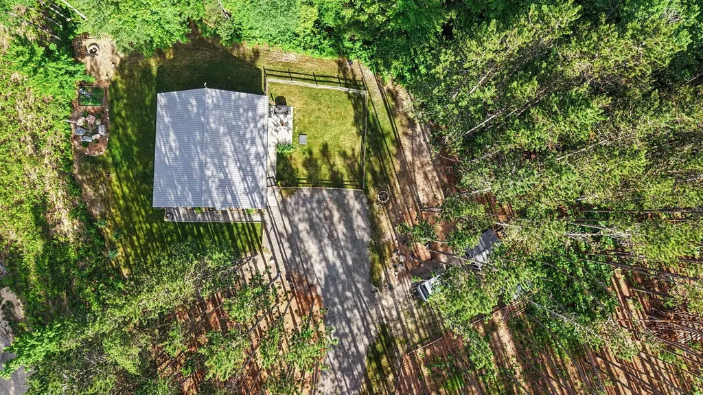 22032 Pine Valley Drive Burdell Township MI 49688