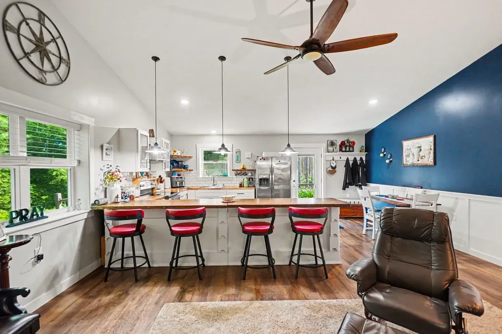 22032 Pine Valley Drive Burdell Township MI 49688