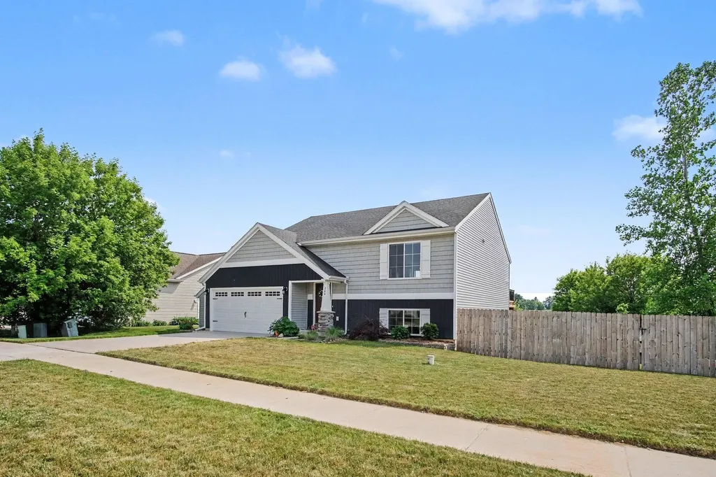 264 Vansen Drive NW Tyrone Township MI 49330