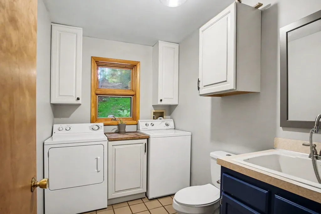 6069 Stout Creek Avenue NE Cannon Township MI 49306
