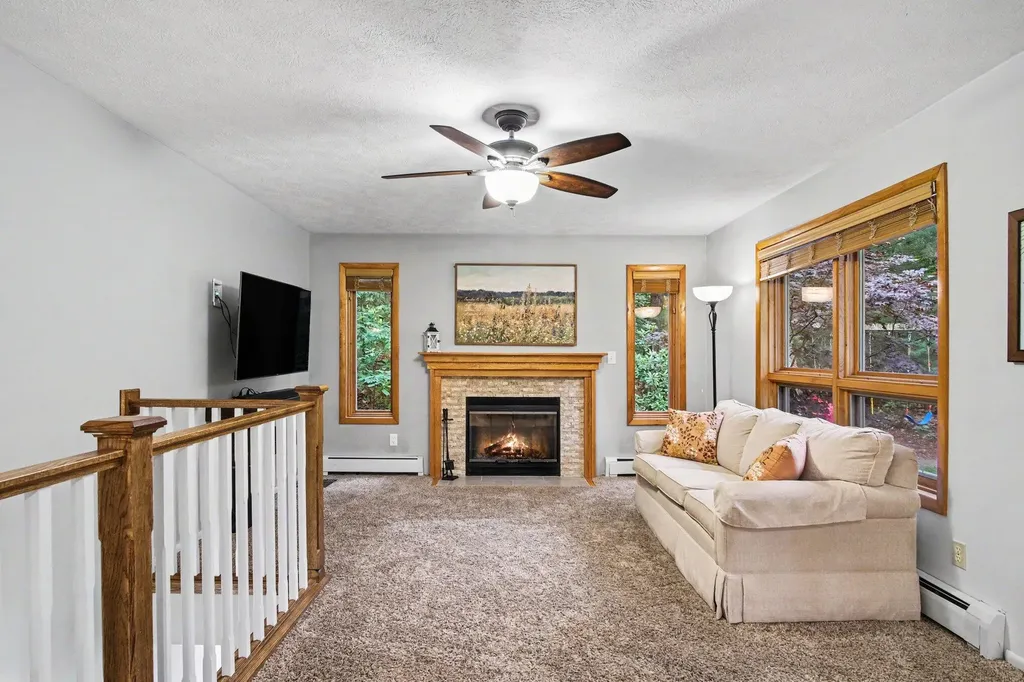 6069 Stout Creek Avenue NE Cannon Township MI 49306