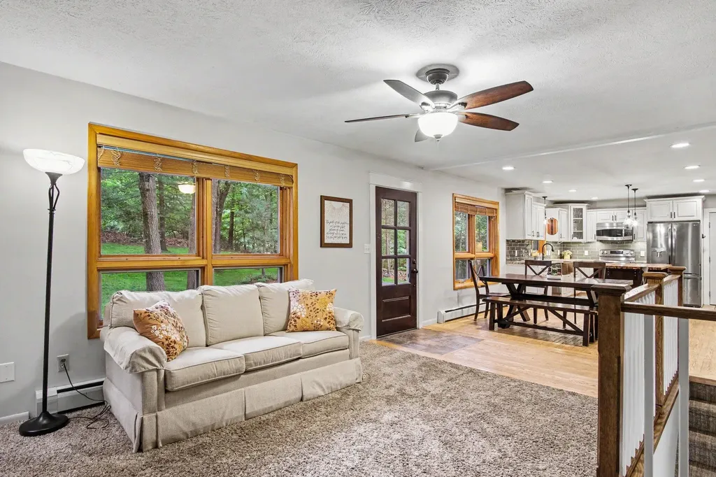 6069 Stout Creek Avenue NE Cannon Township MI 49306