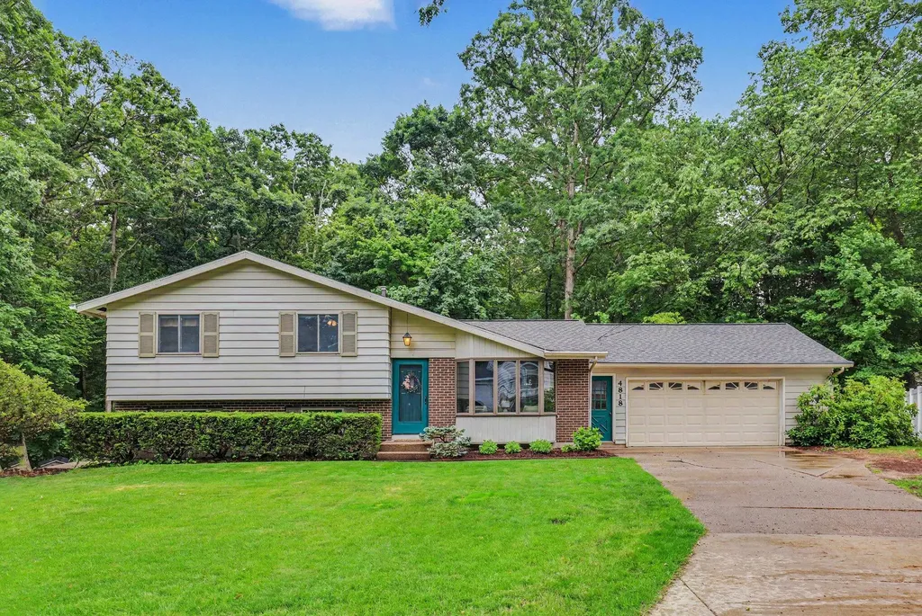 4818 Kittery Drive NW Alpine Township MI 49321