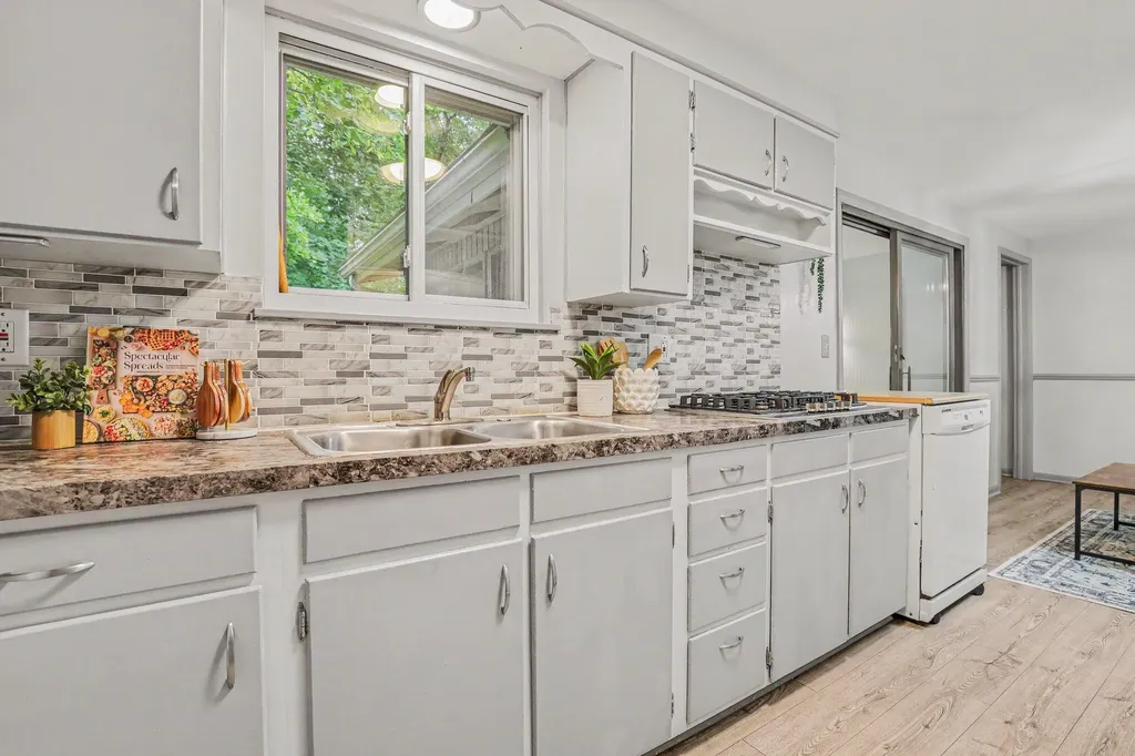 4818 Kittery Drive NW Alpine Township MI 49321