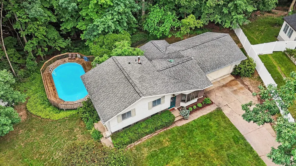4818 Kittery Drive NW Alpine Township MI 49321