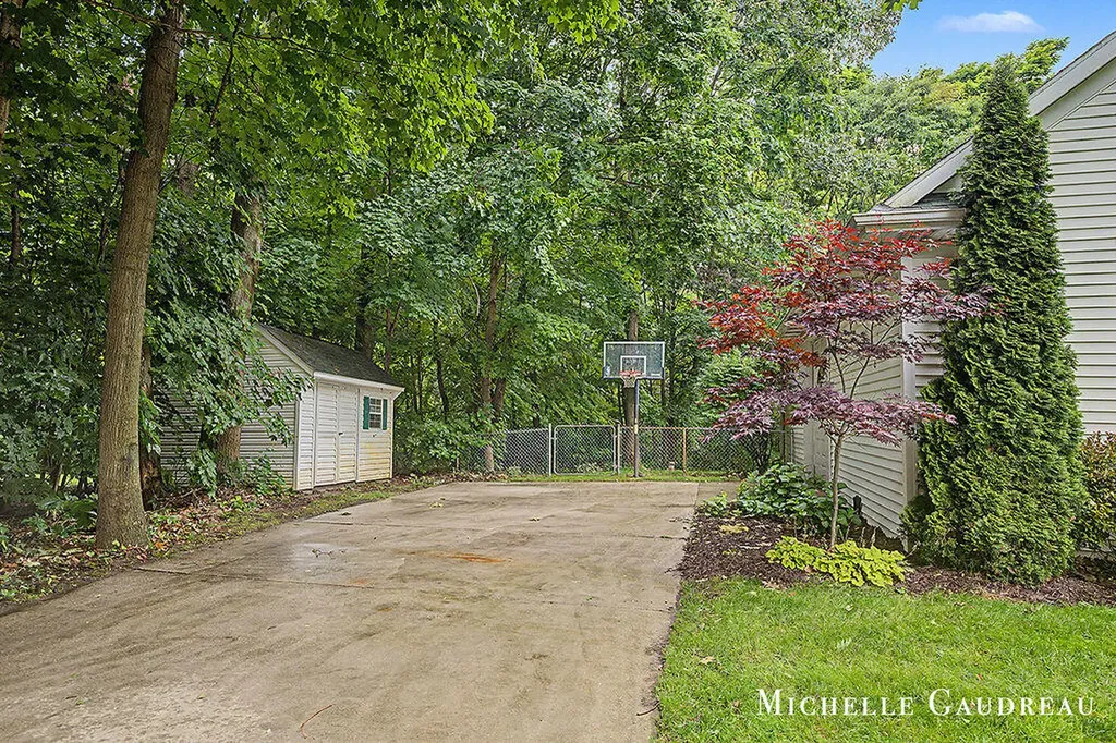 5577 Fieldstone Court Thornapple Township MI 49333