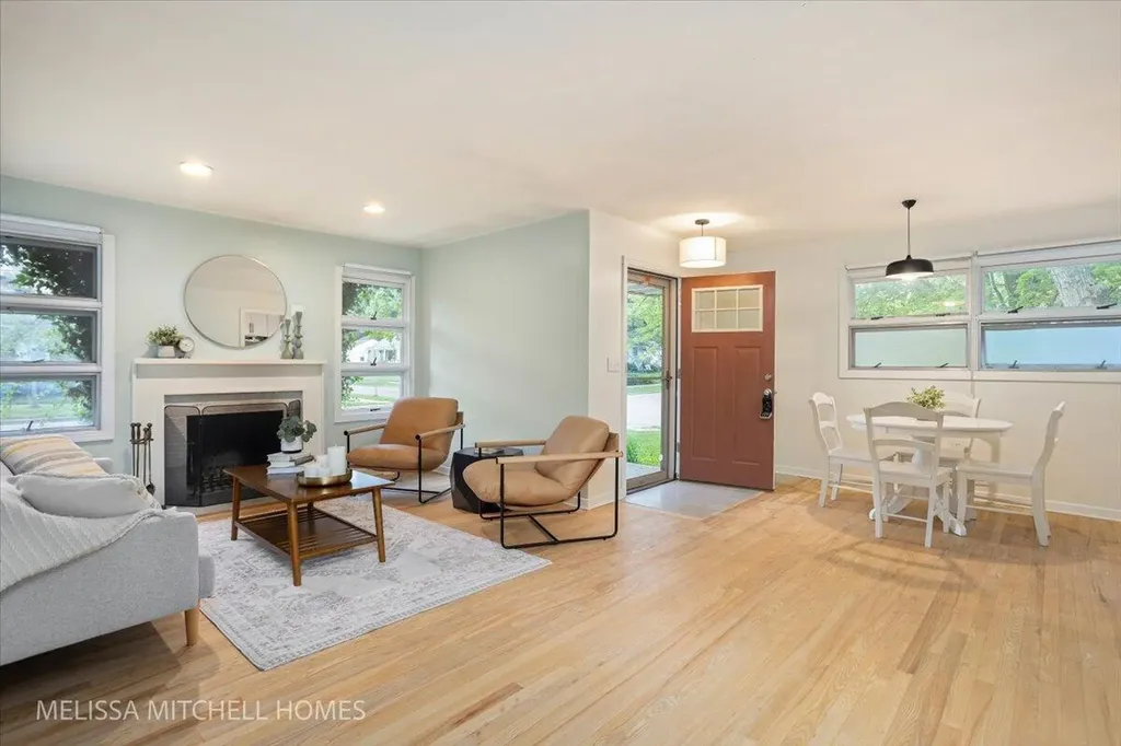 2631 Richards Drive SE East Grand Rapids City MI 49506