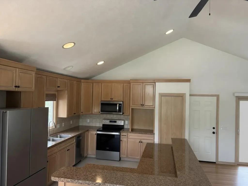 4503 Shiloh Pines SE Kentwood City MI 49546