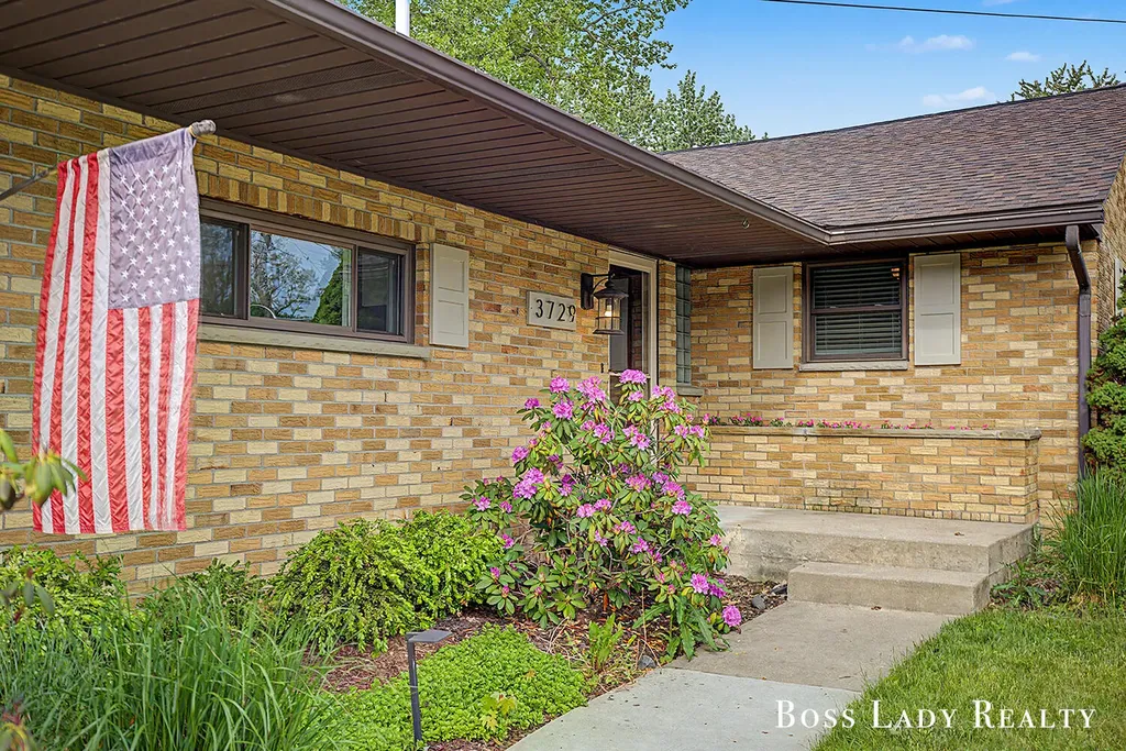 3729 Omaha Drive SW Grandville City MI 49418