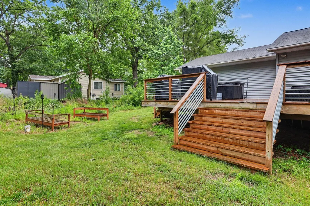 1725 Kreft Street NE Grand Rapids Charter Township MI 49525
